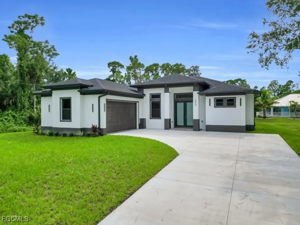 3823 Heyburn Street Fort Myers FL 33905