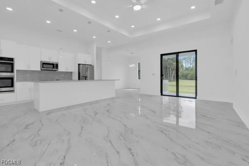 3823 Heyburn Street Fort Myers FL 33905