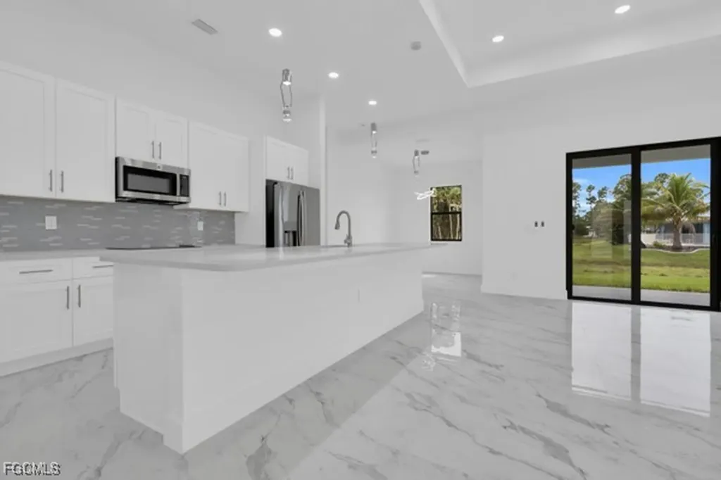 3823 Heyburn Street Fort Myers FL 33905