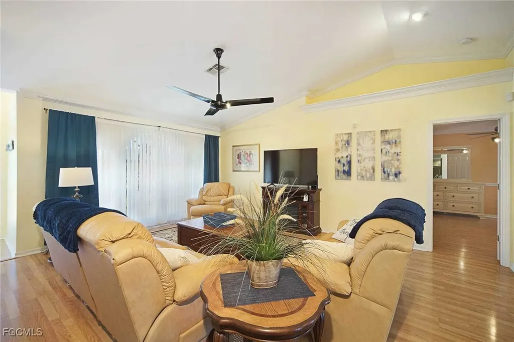 3832 SW 20th Avenue Cape Coral FL 33914