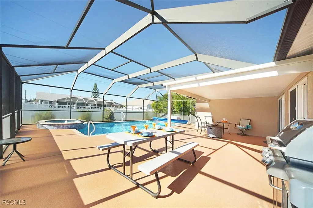 3832 SW 20th Avenue Cape Coral FL 33914