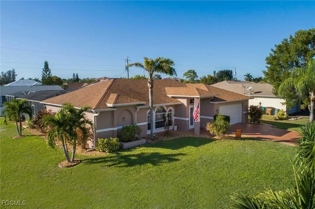 3832 SW 20th Avenue Cape Coral FL 33914