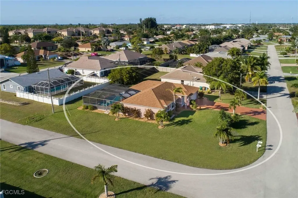 3832 SW 20th Avenue Cape Coral FL 33914