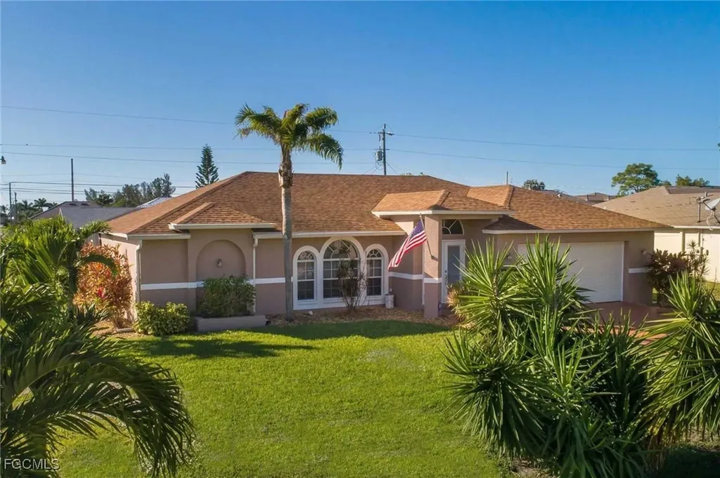 3832 SW 20th Avenue Cape Coral FL 33914