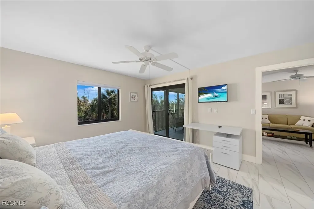 1919 Olde Middle Gulf Drive Sanibel FL 33957