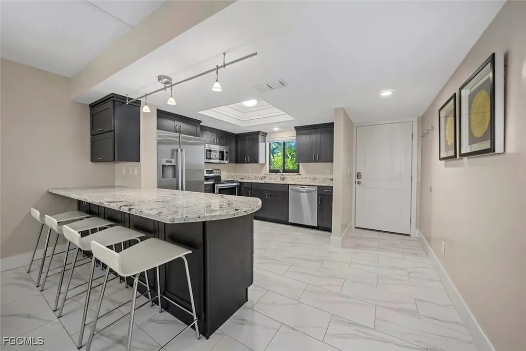 1919 Olde Middle Gulf Drive Sanibel FL 33957