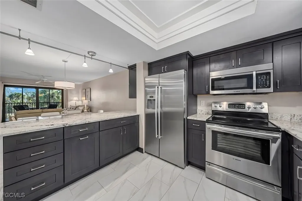 1919 Olde Middle Gulf Drive Sanibel FL 33957