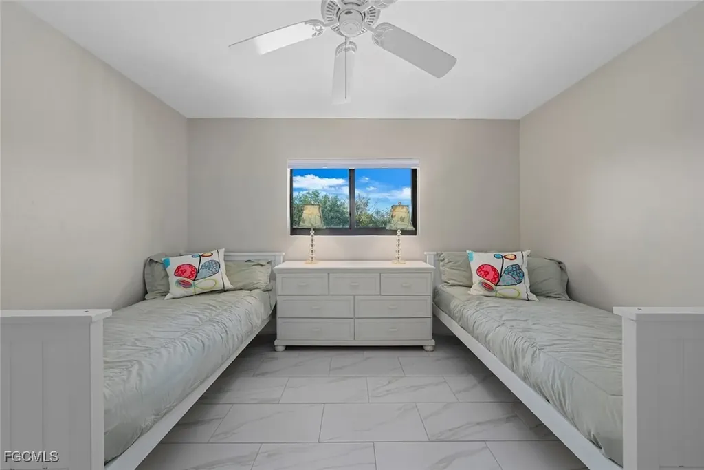 1919 Olde Middle Gulf Drive Sanibel FL 33957