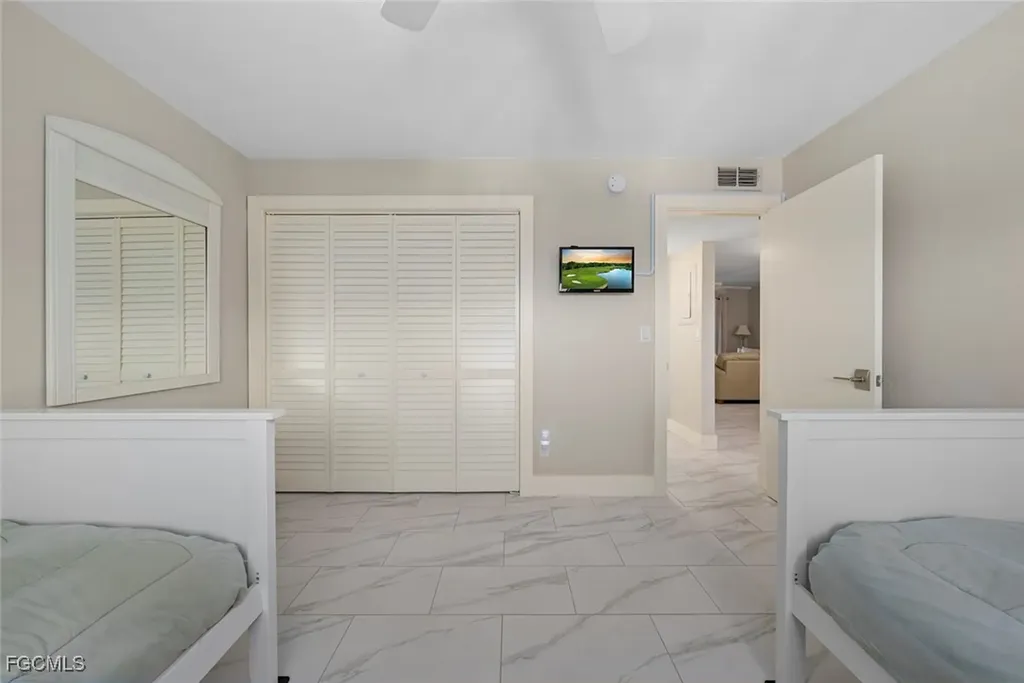 1919 Olde Middle Gulf Drive Sanibel FL 33957