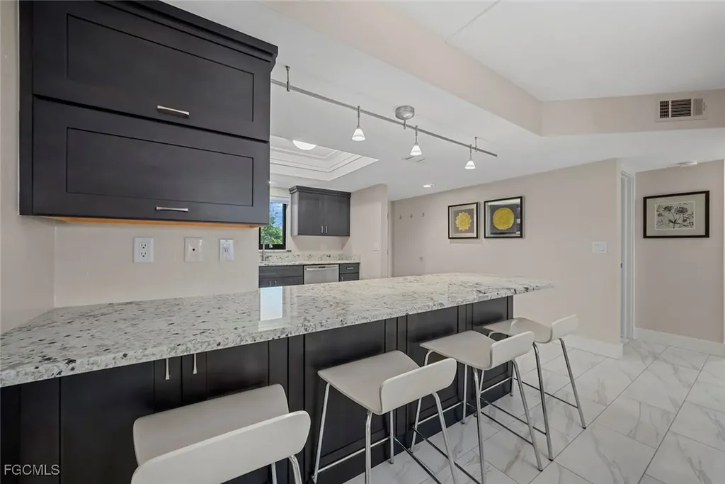 1919 Olde Middle Gulf Drive Sanibel FL 33957