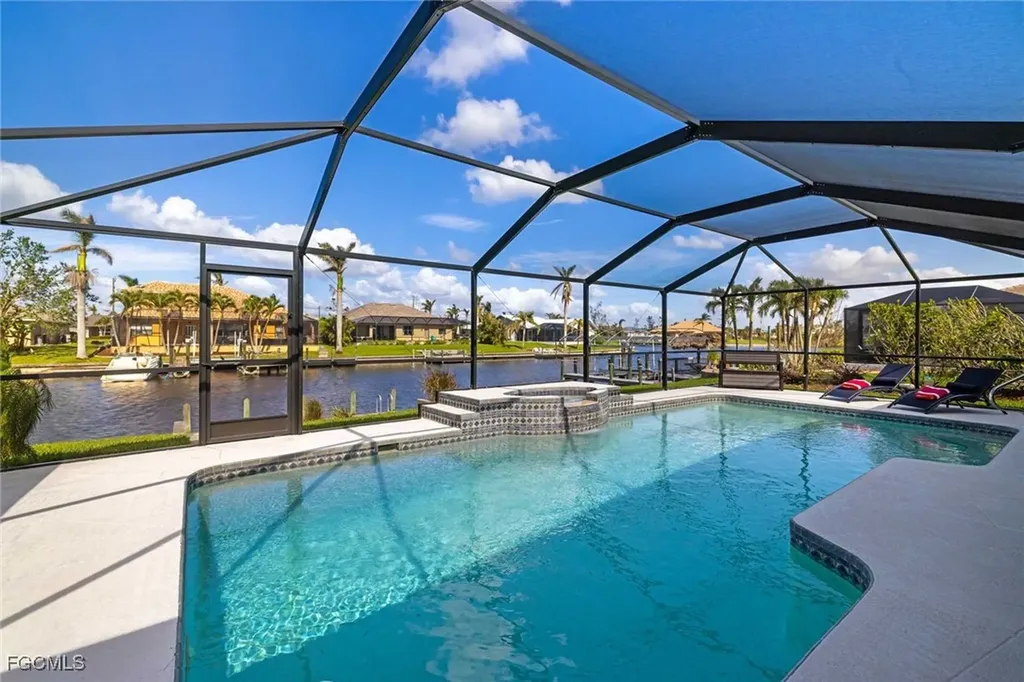 2307 SW 40th Street Cape Coral FL 33914