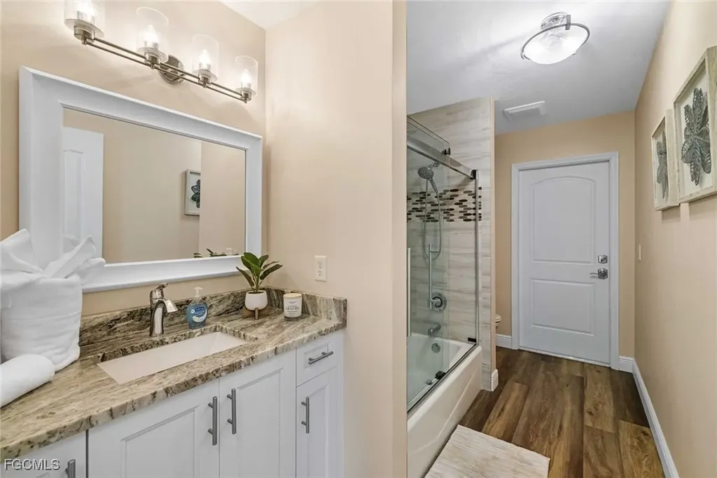 2307 SW 40th Street Cape Coral FL 33914