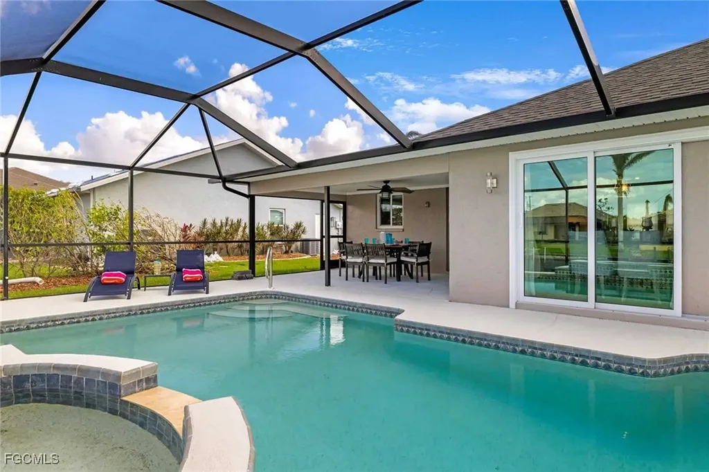 2307 SW 40th Street Cape Coral FL 33914