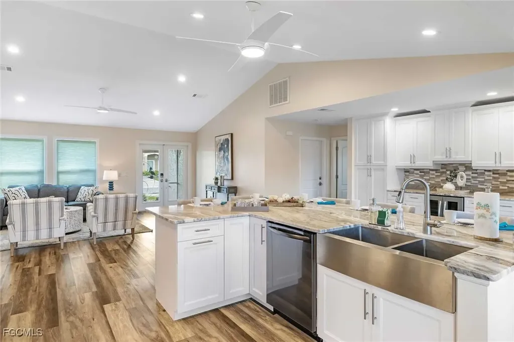 2307 SW 40th Street Cape Coral FL 33914
