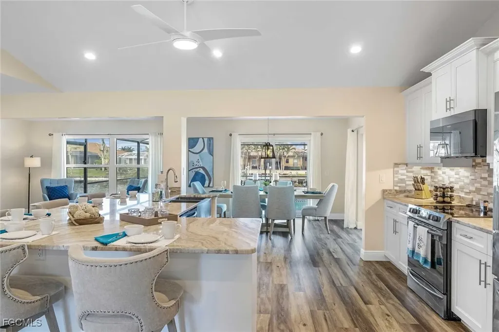 2307 SW 40th Street Cape Coral FL 33914
