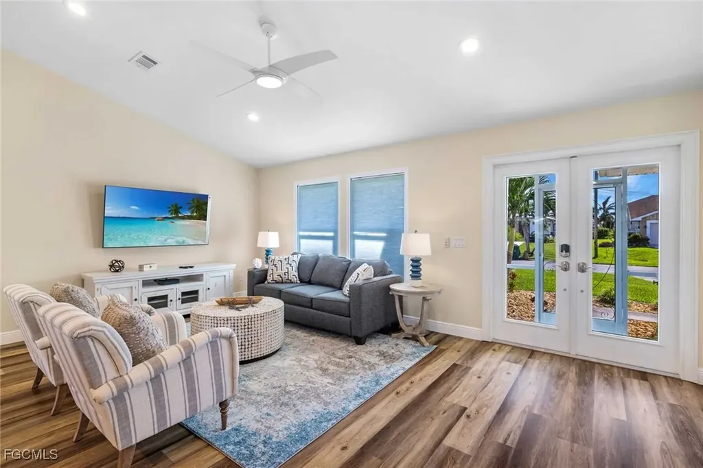 2307 SW 40th Street Cape Coral FL 33914