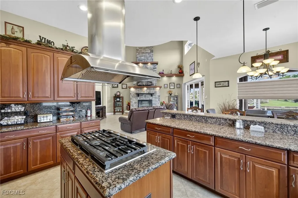2123 SE 25th Lane Cape Coral FL 33904