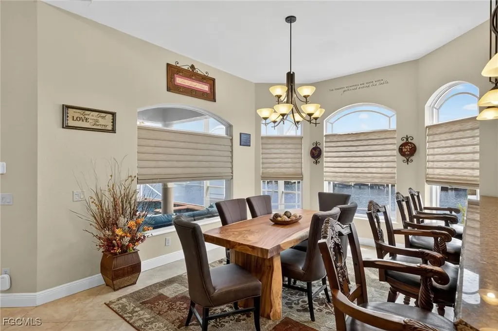 2123 SE 25th Lane Cape Coral FL 33904