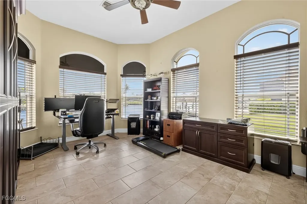 2123 SE 25th Lane Cape Coral FL 33904