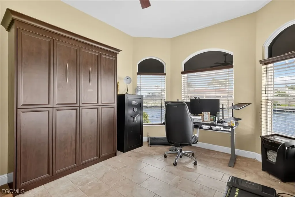 2123 SE 25th Lane Cape Coral FL 33904