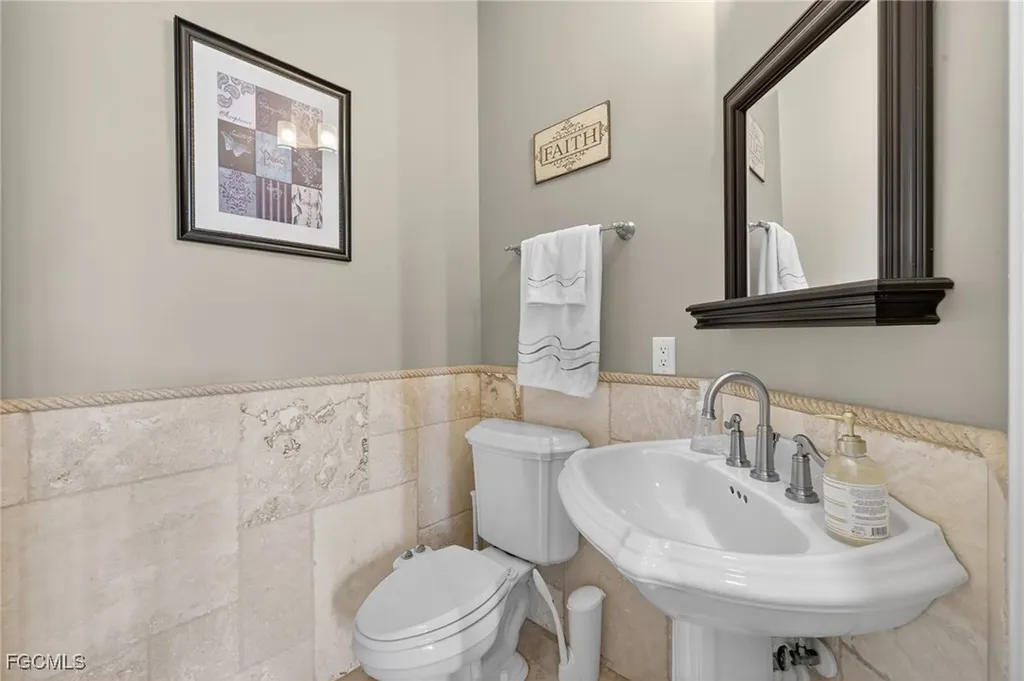 2123 SE 25th Lane Cape Coral FL 33904