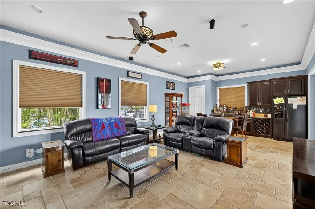 2123 SE 25th Lane Cape Coral FL 33904