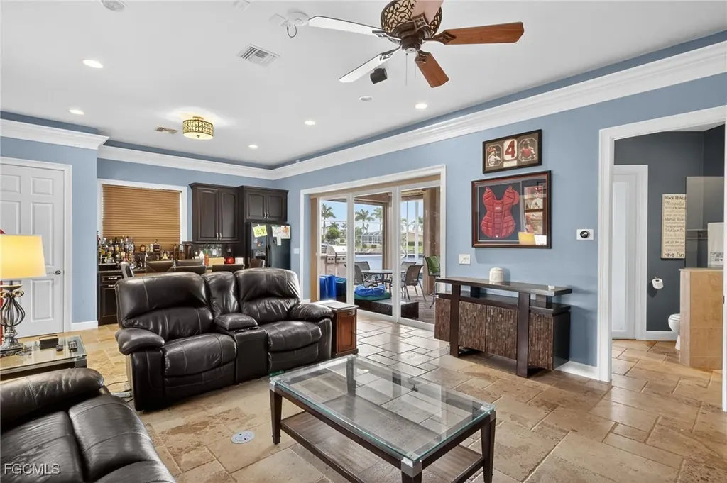 2123 SE 25th Lane Cape Coral FL 33904