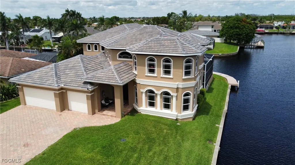2123 SE 25th Lane Cape Coral FL 33904