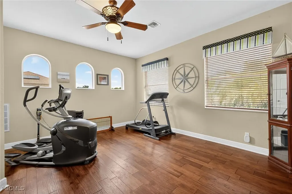2123 SE 25th Lane Cape Coral FL 33904