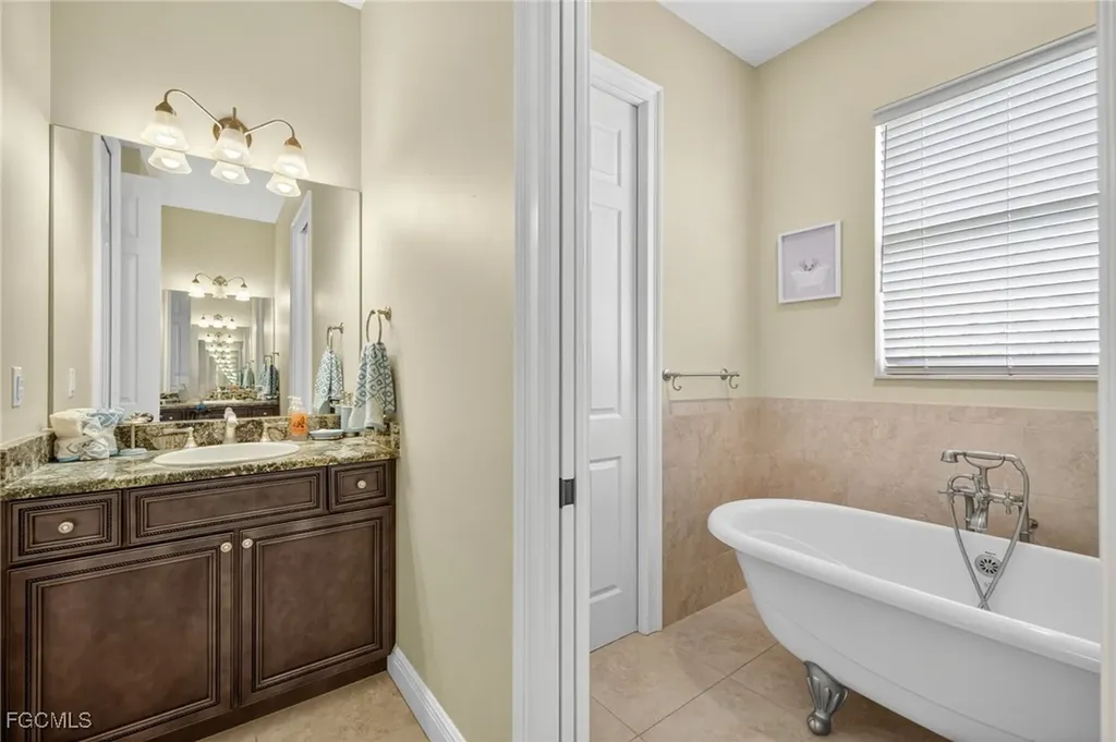 2123 SE 25th Lane Cape Coral FL 33904