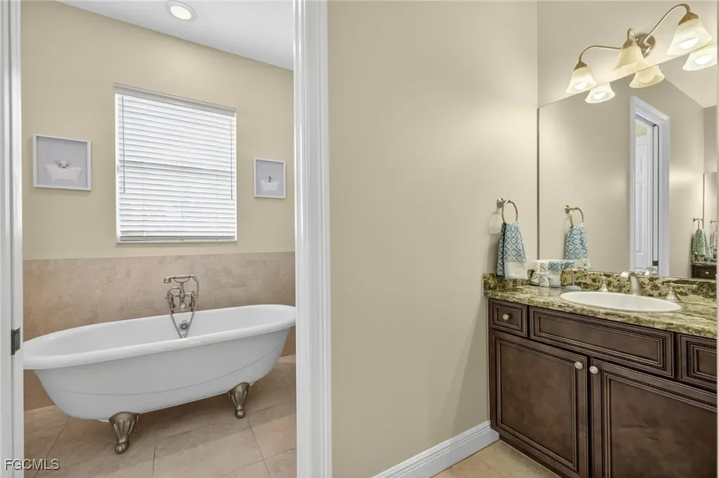 2123 SE 25th Lane Cape Coral FL 33904