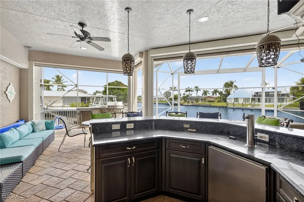 2123 SE 25th Lane Cape Coral FL 33904