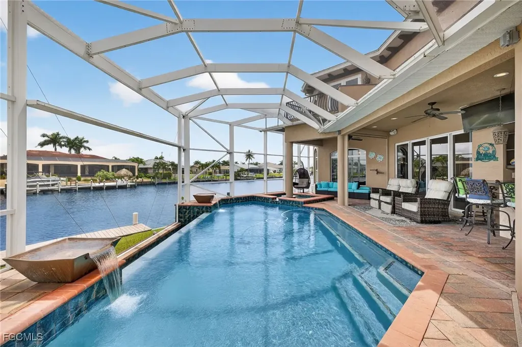 2123 SE 25th Lane Cape Coral FL 33904