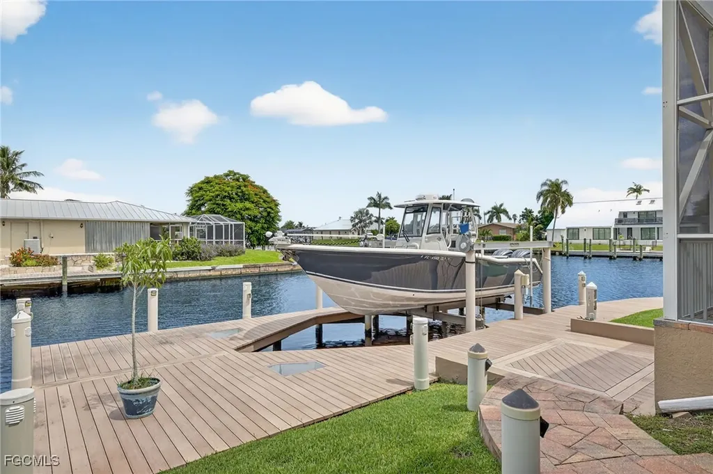 2123 SE 25th Lane Cape Coral FL 33904