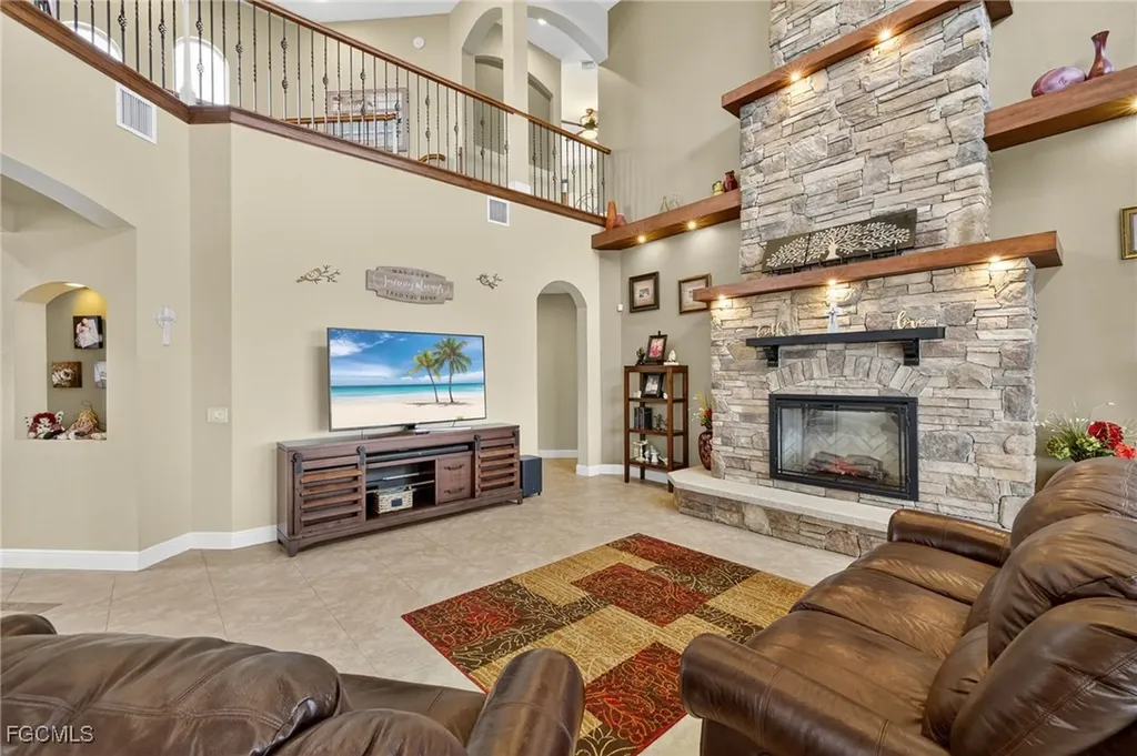 2123 SE 25th Lane Cape Coral FL 33904