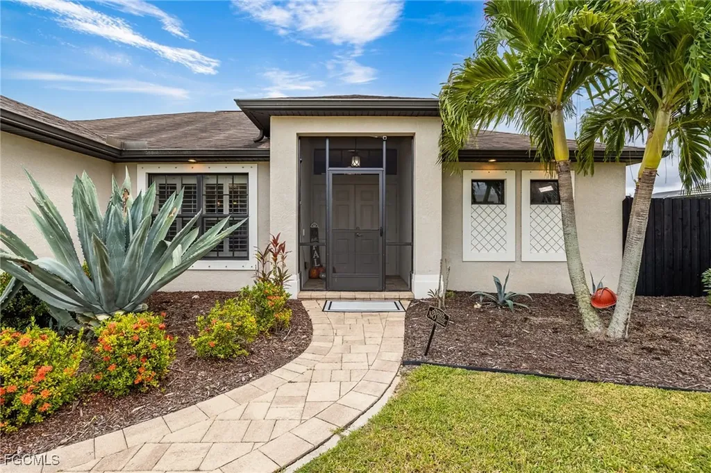 1313 SW 8th Court Cape Coral FL 33991