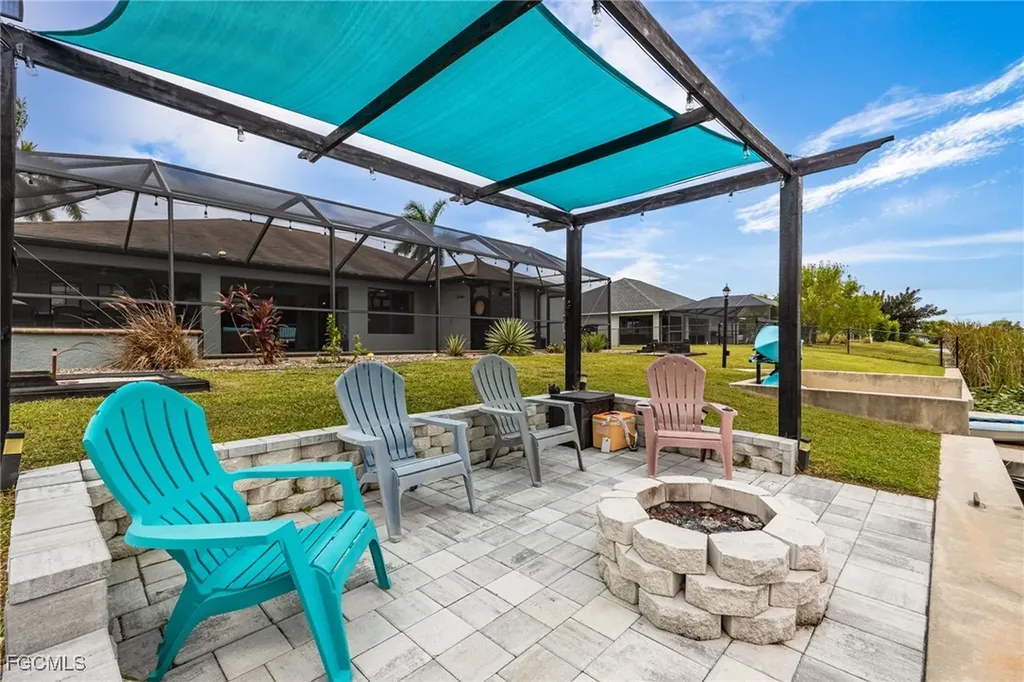 1313 SW 8th Court Cape Coral FL 33991