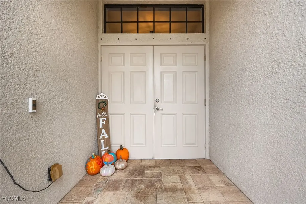 1313 SW 8th Court Cape Coral FL 33991