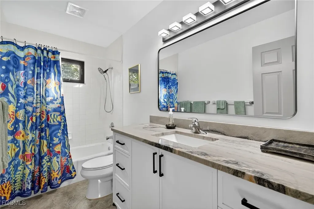 1714 Atlanta Plaza Drive Sanibel FL 33957