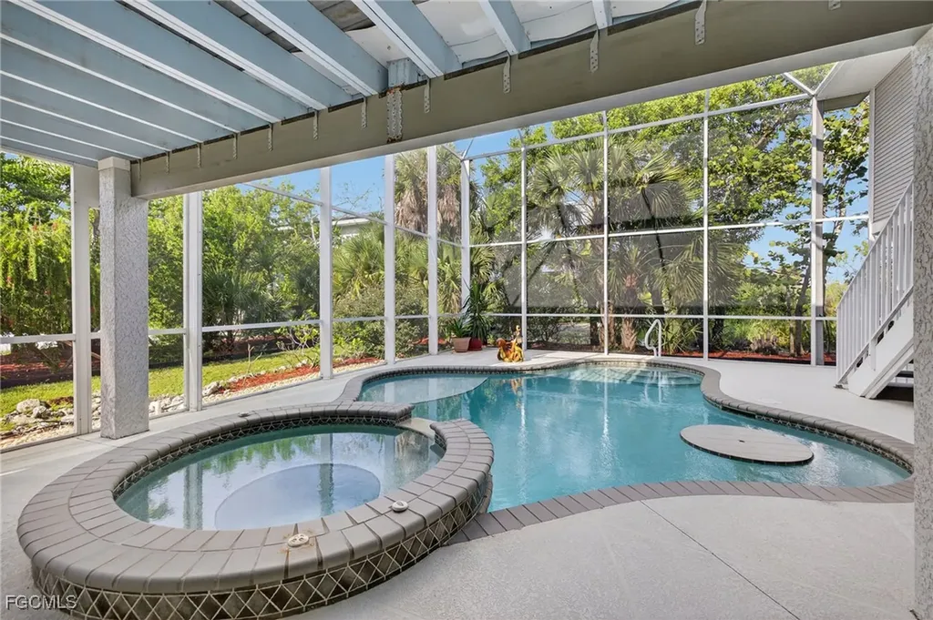 1714 Atlanta Plaza Drive Sanibel FL 33957