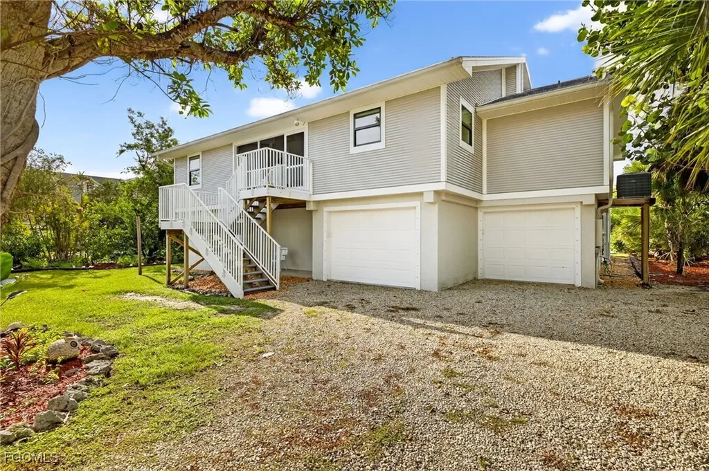 1714 Atlanta Plaza Drive Sanibel FL 33957