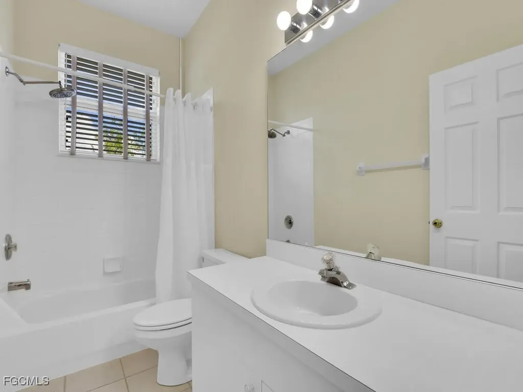 11771 Pinewood Lakes Drive Fort Myers FL 33913