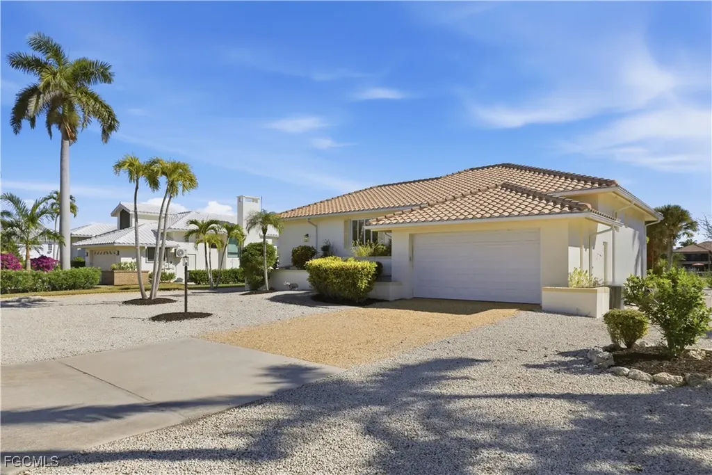 1235 Par View Drive Sanibel FL 33957