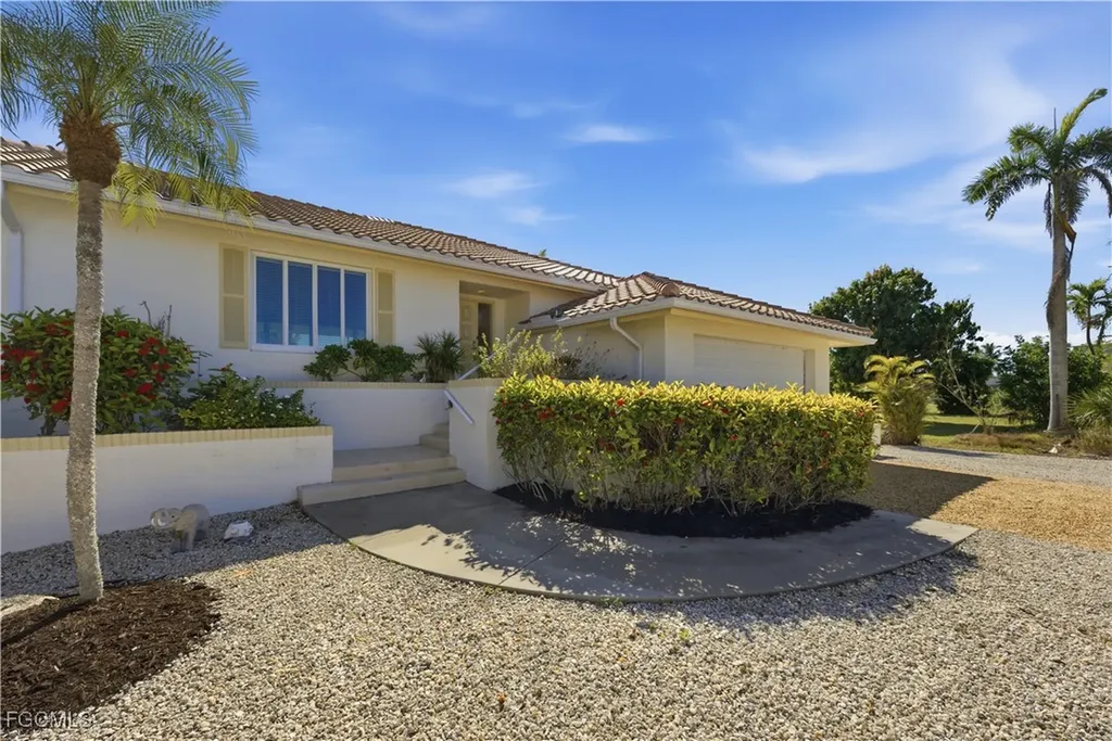 1235 Par View Drive Sanibel FL 33957