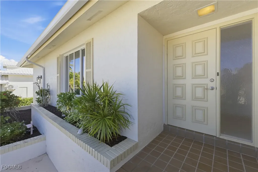 1235 Par View Drive Sanibel FL 33957