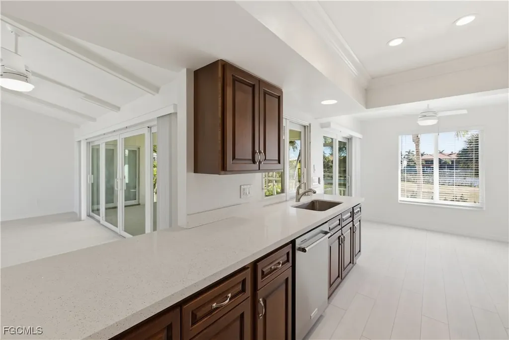 1235 Par View Drive Sanibel FL 33957
