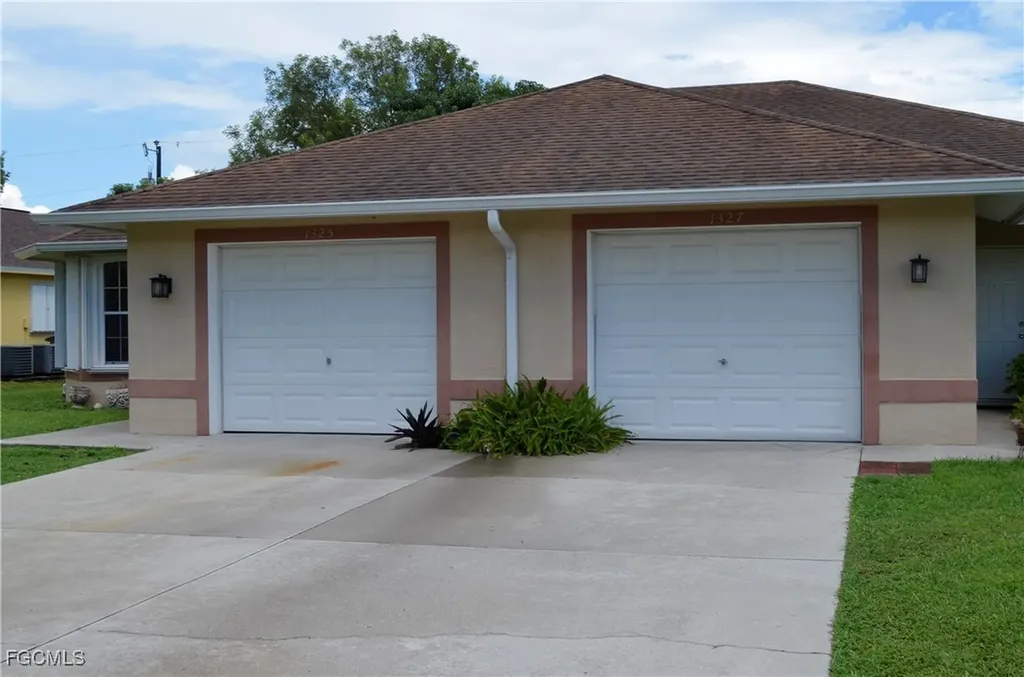1325 SE 8th Avenue Cape Coral FL 33990