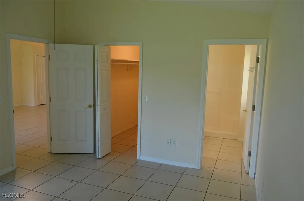 1325 SE 8th Avenue Cape Coral FL 33990