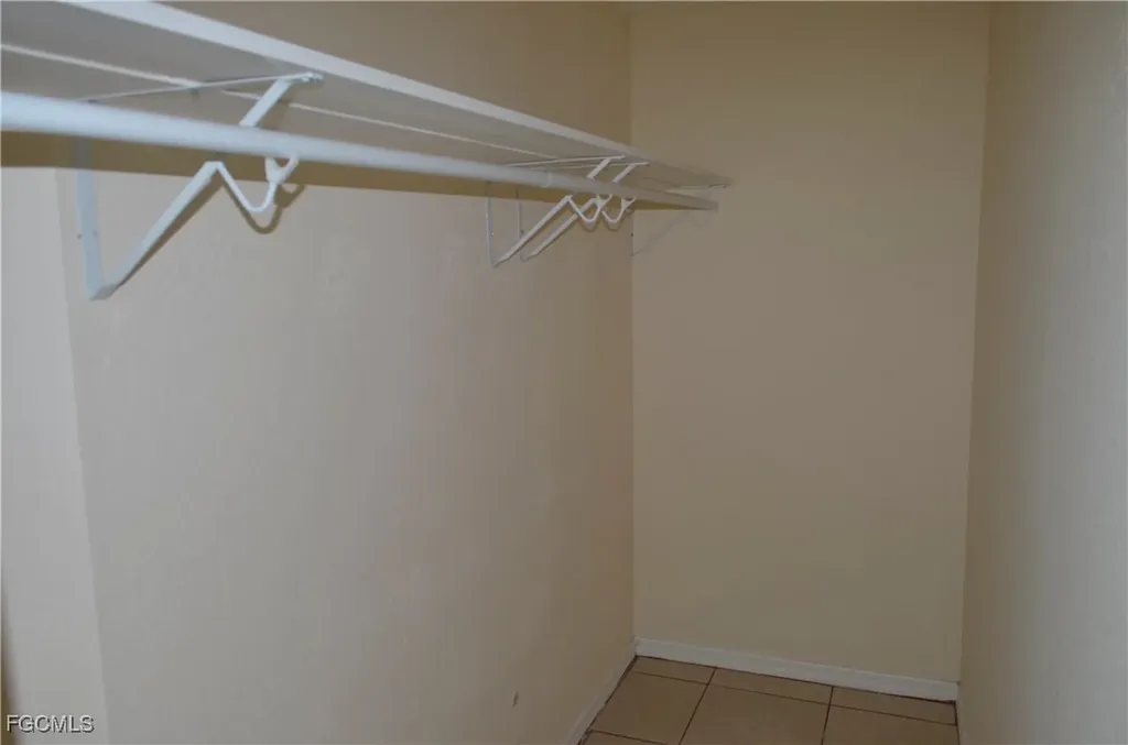 1325 SE 8th Avenue Cape Coral FL 33990
