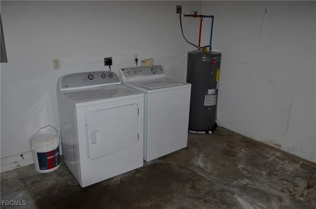1325 SE 8th Avenue Cape Coral FL 33990